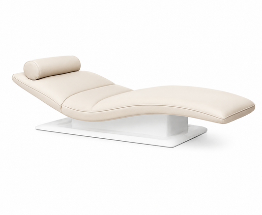 Vakkundig bekleden en restaureren van de Geoffrey D. Harcourt Cleopatra Chaise Longue